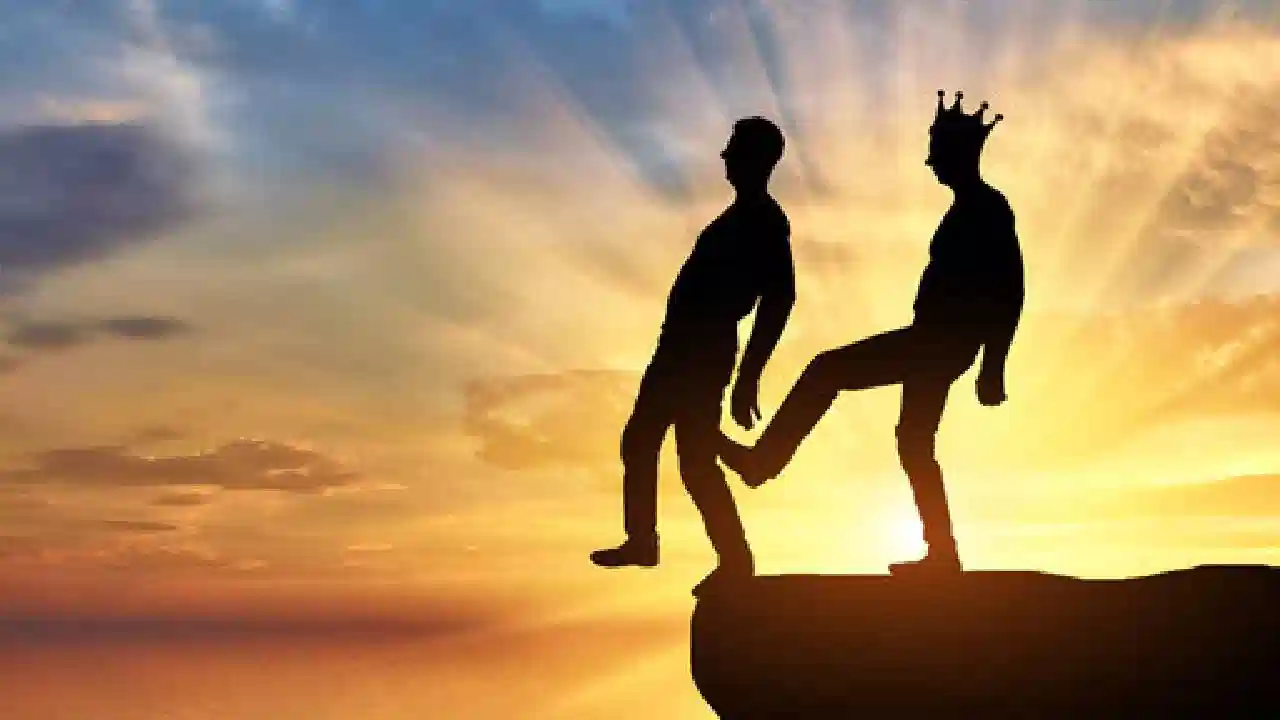 স্বার্থপর মানুষ নিয়ে উক্তি